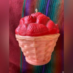 VTG Max Factor Strawberries in a Basket Scented 5” Candle!